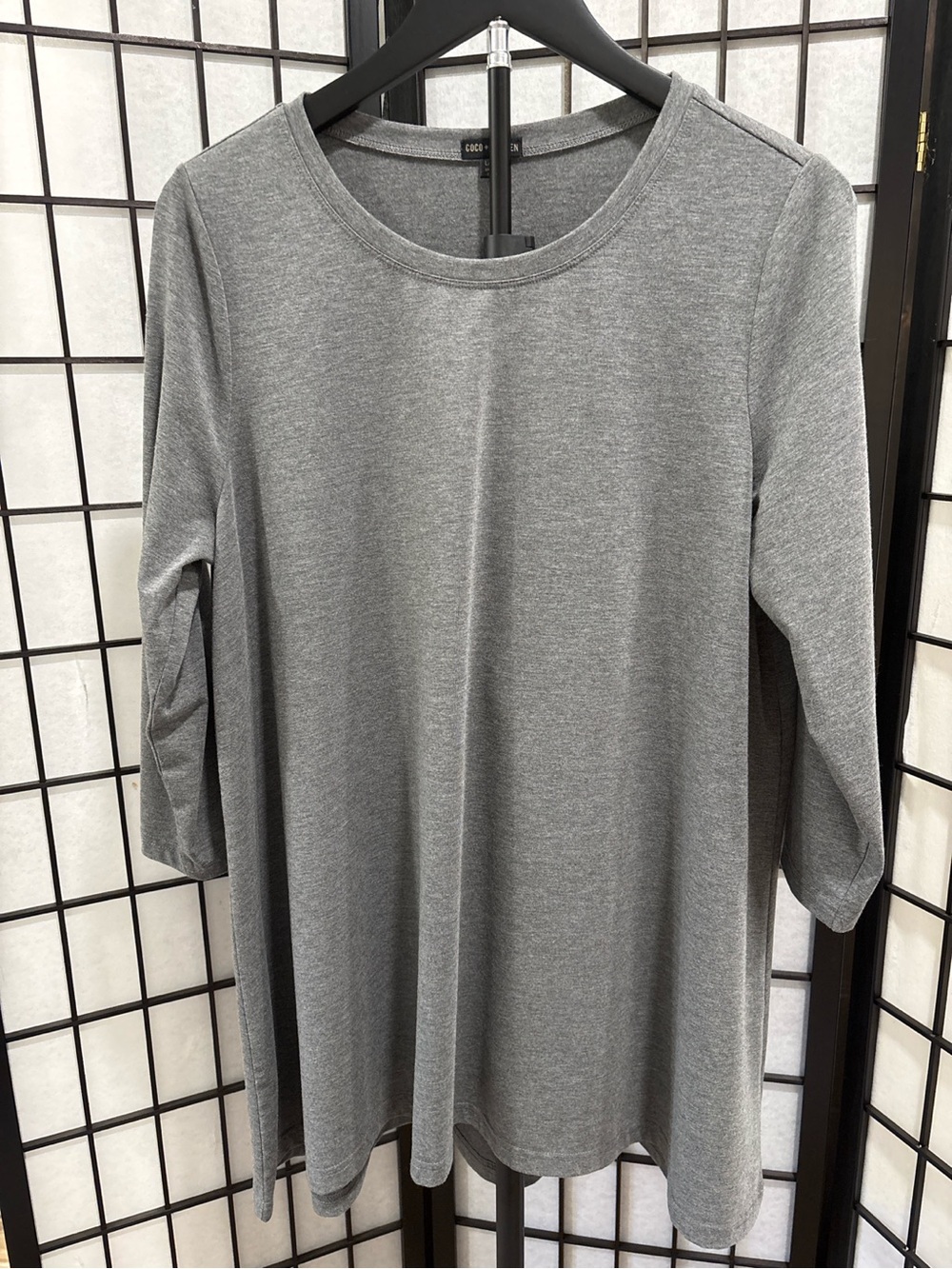 Coco + Carmen Gray Tunic Top‎ L/XL 3/4 Sleeve Swing Stretch K